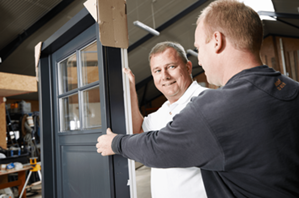 Professionel montering af døre – nemt og trygt med Outrup